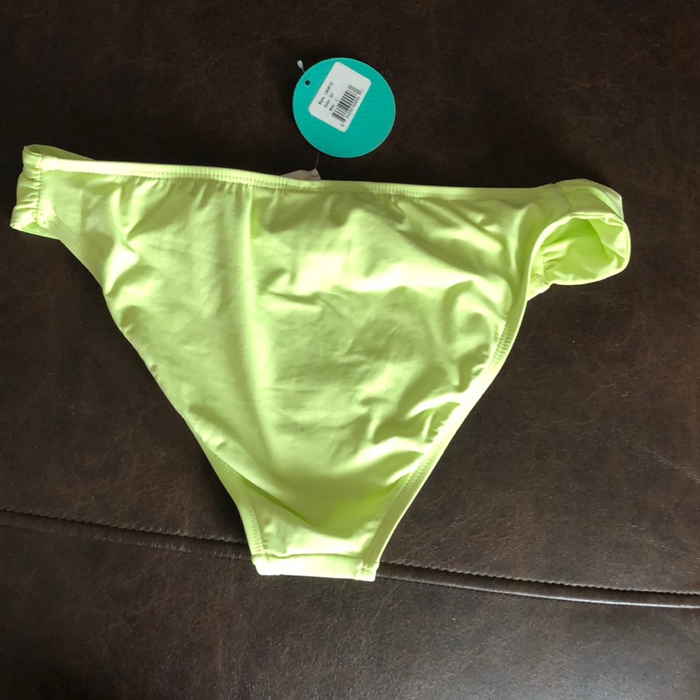 NWT💠L Space Hipster Ruched Sides Bottom - Picture 4 of 4